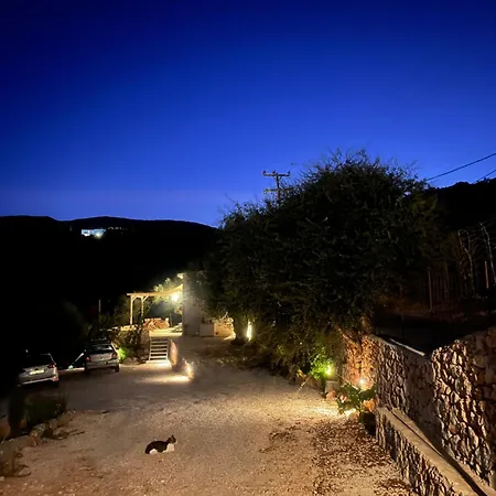 בית נופש Lagom Retreat - Askos